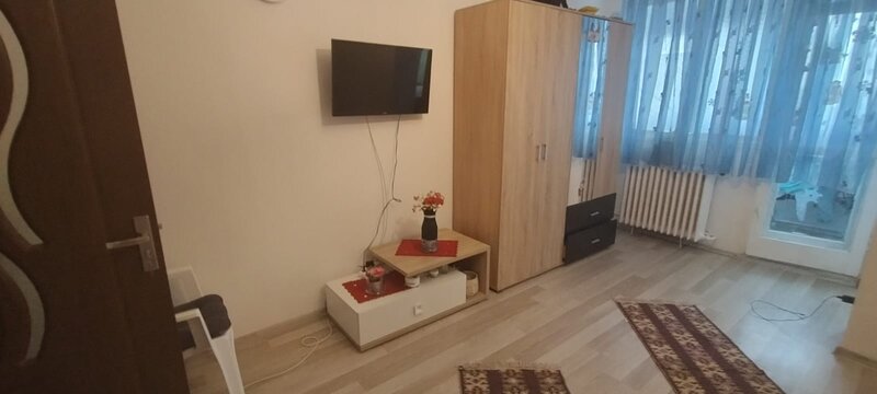 Titan, Costin Georgian,